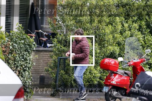 Amsterdam 21 mei 2021
Martijn Krabbe met zijn vrouw Deborah op zijn vespa scooter