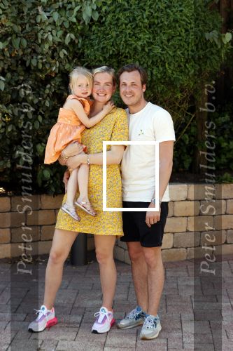 Noordwijk 31 mei en 1 juni 2021
Het nieuwe huis van Martien en Erica Meiland. Ze verhuizen vanuit Hengelo naar Noordwijk.
Aanwezig Martien Meiland Erica Meiland Maxime Meiland met dochter Claire en partner Leroy Molkenboer Montana Meiland met vrien Dirk Hoogstraten. Ook broer Jaap meiland en zijn vrouw Evelien helpen mee.