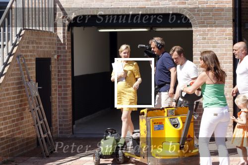 Noordwijk 31 mei en 1 juni 2021
Het nieuwe huis van Martien en Erica Meiland. Ze verhuizen vanuit Hengelo naar Noordwijk.
Aanwezig Martien Meiland Erica Meiland Maxime Meiland met dochter Claire en partner Leroy Molkenboer Montana Meiland met vrien Dirk Hoogstraten. Ook broer Jaap meiland en zijn vrouw Evelien helpen mee.