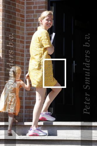 Noordwijk 31 mei en 1 juni 2021
Het nieuwe huis van Martien en Erica Meiland. Ze verhuizen vanuit Hengelo naar Noordwijk.
Aanwezig Martien Meiland Erica Meiland Maxime Meiland met dochter Claire en partner Leroy Molkenboer Montana Meiland met vrien Dirk Hoogstraten. Ook broer Jaap meiland en zijn vrouw Evelien helpen mee.