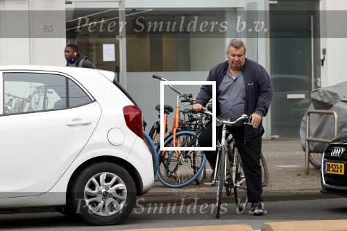 Amsterdam 20 mei 2021
Michiel Romeijn/ Michiel Romeyn  op zijn fiets in Amsterdam zuid