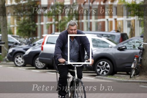 Amsterdam 20 mei 2021
Michiel Romeijn/ Michiel Romeyn  op zijn fiets in Amsterdam zuid