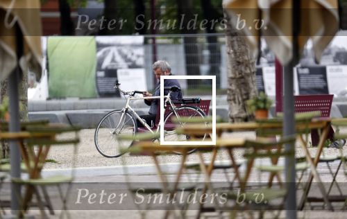 Amsterdam 20 mei 2021
Michiel Romeijn/ Michiel Romeyn  op zijn fiets in Amsterdam zuid