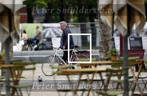 Amsterdam 20 mei 2021
Michiel Romeijn/ Michiel Romeyn  op zijn fiets in Amsterdam zuid