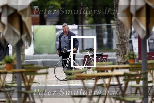 Amsterdam 20 mei 2021
Michiel Romeijn/ Michiel Romeyn  op zijn fiets in Amsterdam zuid