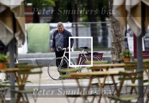 Amsterdam 20 mei 2021
Michiel Romeijn/ Michiel Romeyn  op zijn fiets in Amsterdam zuid