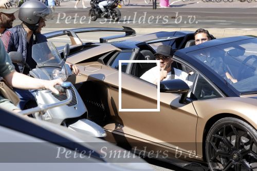 Amsterdam 9 juni 2021
Mobicepp in zijn gouden Lamborghini
