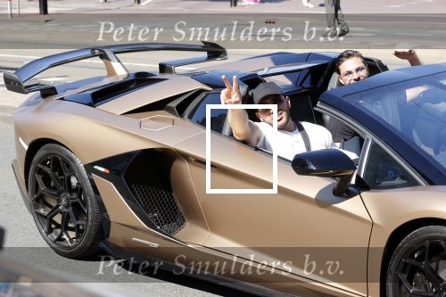 Amsterdam 9 juni 2021
Mobicepp in zijn gouden Lamborghini