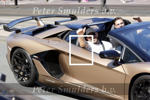Amsterdam 9 juni 2021
Mobicepp in zijn gouden Lamborghini