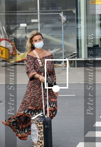 Schiphol 21 mei 2021
Monique Westenberg zoontje Andre Hazes jr en twee vriendinnen arriveren op schiphol na een vakantie op ibiza.
Haar vader komt ze halen .