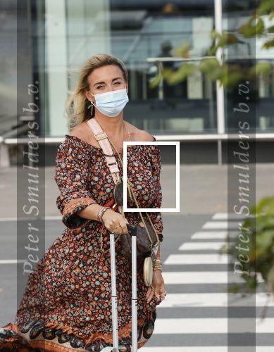 Schiphol 21 mei 2021
Monique Westenberg zoontje Andre Hazes jr en twee vriendinnen arriveren op schiphol na een vakantie op ibiza.
Haar vader komt ze halen .