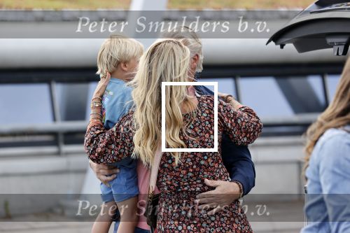 Schiphol 21 mei 2021
Monique Westenberg zoontje Andre Hazes jr en twee vriendinnen arriveren op schiphol na een vakantie op ibiza.
Haar vader komt ze halen .