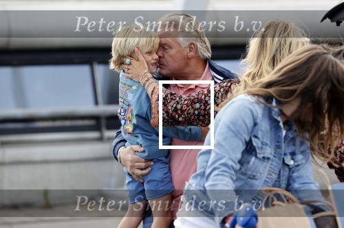Schiphol 21 mei 2021
Monique Westenberg zoontje Andre Hazes jr en twee vriendinnen arriveren op schiphol na een vakantie op ibiza.
Haar vader komt ze halen .