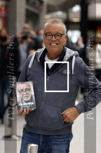 Hoofddorp 17 mei 2021
Boekpresentatie Olav Moll bij de bruna in Hoofddorp.
