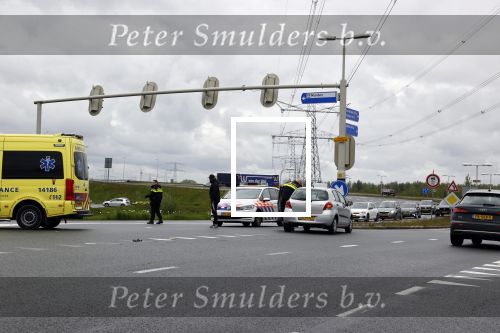 Muiden 27 mei 2021
Ongeluk bij Muiden met poltie en ambulance erbij