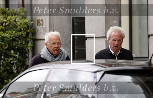 Amsterdam 26 mei 2021
Paul Witteman met .... wandelend door Amsterdam zuid.