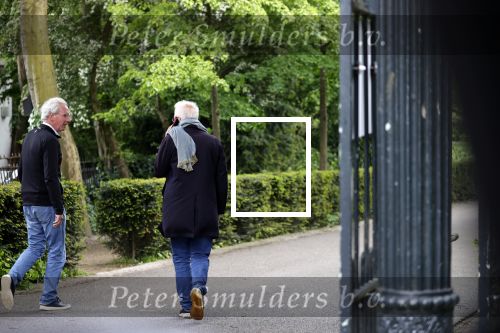 Amsterdam 26 mei 2021
Paul Witteman met .... wandelend door Amsterdam zuid.