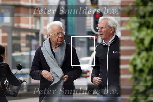 Amsterdam 26 mei 2021
Paul Witteman met .... wandelend door Amsterdam zuid.