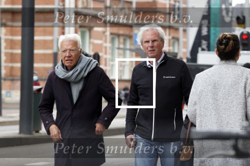 Amsterdam 26 mei 2021
Paul Witteman met .... wandelend door Amsterdam zuid.