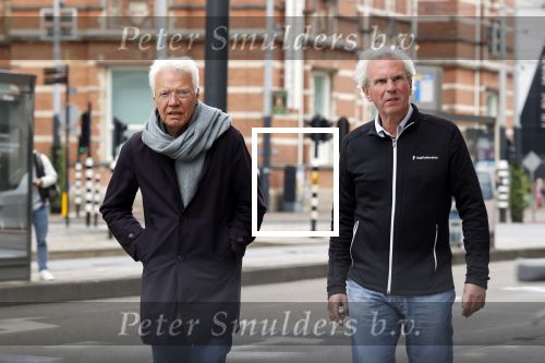 Amsterdam 26 mei 2021
Paul Witteman met .... wandelend door Amsterdam zuid.