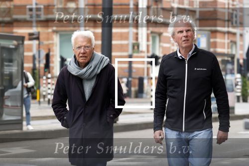 Amsterdam 26 mei 2021
Paul Witteman met .... wandelend door Amsterdam zuid.