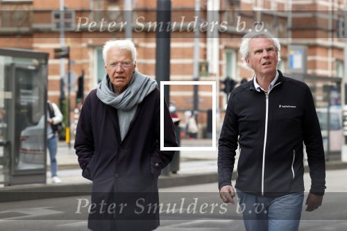 Amsterdam 26 mei 2021
Paul Witteman met .... wandelend door Amsterdam zuid.