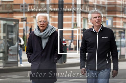 Amsterdam 26 mei 2021
Paul Witteman met .... wandelend door Amsterdam zuid.