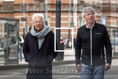 Amsterdam 26 mei 2021
Paul Witteman met .... wandelend door Amsterdam zuid.