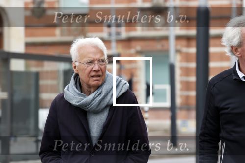 Amsterdam 26 mei 2021
Paul Witteman met .... wandelend door Amsterdam zuid.