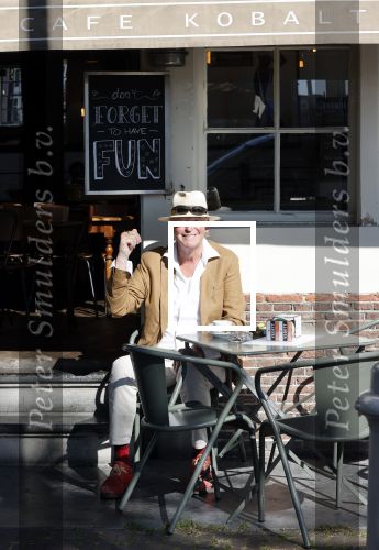 Amsterdam 8 juni 2021
Peter Faber op terras bij cafe Kobalt.
