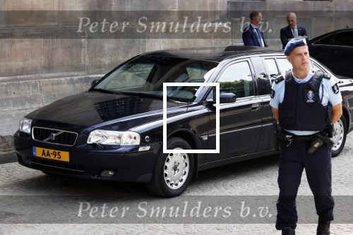 Amsterdam 4 juni 2021
Prins Bernhard Cultuur prijzen in paleis op de dam .
Prinses Beatrix rijkt ze uit. Auto Volvo van Prinses Beatrix