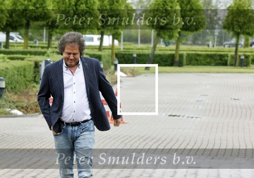 Nijkerk 22 mei 2021
Rene le Blanc overhandigt Johan Vlemmix award voor uitbrengen 175 cd \'s