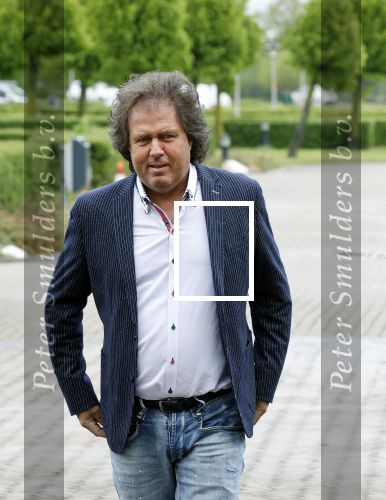 Nijkerk 22 mei 2021
Rene le Blanc overhandigt Johan Vlemmix award voor uitbrengen 175 cd \'s