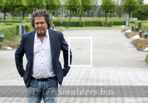 Nijkerk 22 mei 2021
Rene le Blanc overhandigt Johan Vlemmix award voor uitbrengen 175 cd \'s
