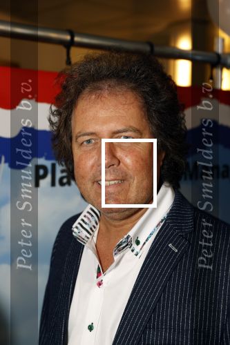 Nijkerk 22 mei 2021
Rene le Blanc overhandigt Johan Vlemmix award voor uitbrengen 175 cd \'s