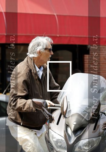 Amsterdam 4 juni 2021
Ron Brandsteder op zijn motor in Amsterdam zuid