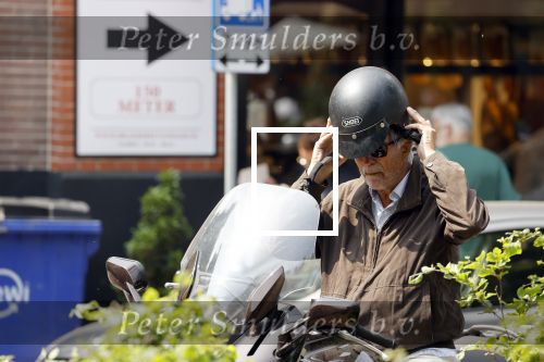Amsterdam 4 juni 2021
Ron Brandsteder op zijn motor in Amsterdam zuid