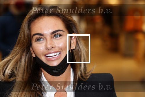 Amstelveen 27 mei 2021
Opening Yoyo tea bar van Rachel Hazes in winkelcentrum Amstelveen.
Andre Hazes zijn vriendinSarah v Soelen en haar ouders zijn ook aanwezig.