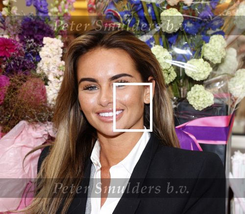 Amstelveen 27 mei 2021
Opening Yoyo tea bar van Rachel Hazes in winkelcentrum Amstelveen.
Andre Hazes zijn vriendinSarah v Soelen en haar ouders zijn ook aanwezig.