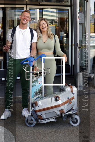 Schiphol 31 mei 2021
Ferry Doedens en Stephanie Tency vertrekken voor een tv programma naar Curacao.