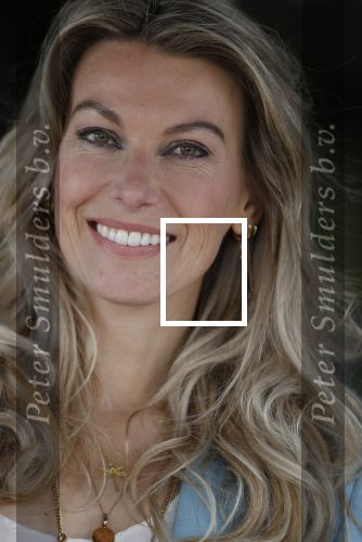 Amsterdam 26 mei 2021
Susan Smit met haar nieuwe roman de heks van Limbricht.