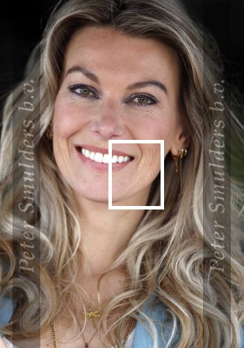 Amsterdam 26 mei 2021
Susan Smit met haar nieuwe roman de heks van Limbricht.