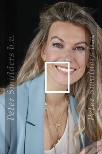Amsterdam 26 mei 2021
Susan Smit met haar nieuwe roman de heks van Limbricht.