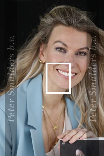 Amsterdam 26 mei 2021
Susan Smit met haar nieuwe roman de heks van Limbricht.