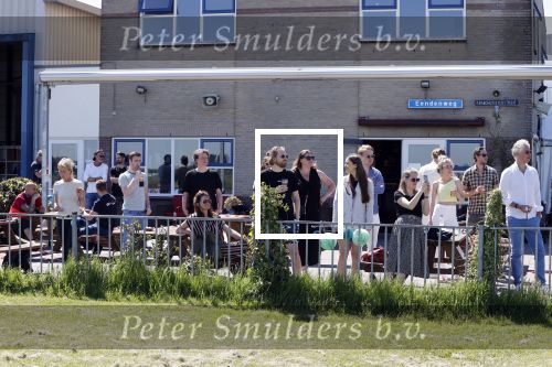 Teuge 1  juni 2021
Thomas v d Vlugt presenteert zijn boek door uit een vleigtuig te springen met een parachute. Stefan Jurriens