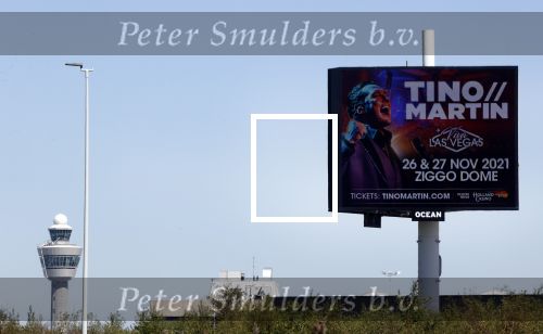 Schiphol A4 31 mei 2021
Abri\'s van Dotan en Tino Martin bij schiphol.