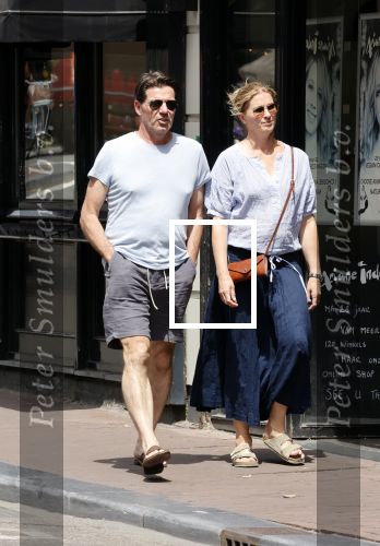 Amsterdam 17 juni 2021
Twan Huys met zijn vrouw in het centrum van Amsterdam