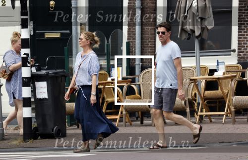 Amsterdam 17 juni 2021
Twan Huys met zijn vrouw in het centrum van Amsterdam