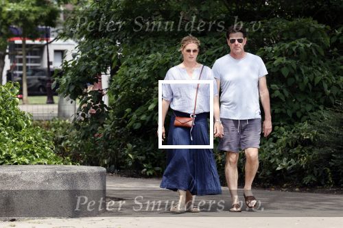 Amsterdam 17 juni 2021
Twan Huys met zijn vrouw in het centrum van Amsterdam