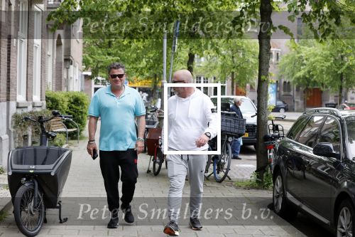 Amsterdam 29 mei 2021
Wolter Kroes en kennis Richard lopend door Amsterdam zuid.
